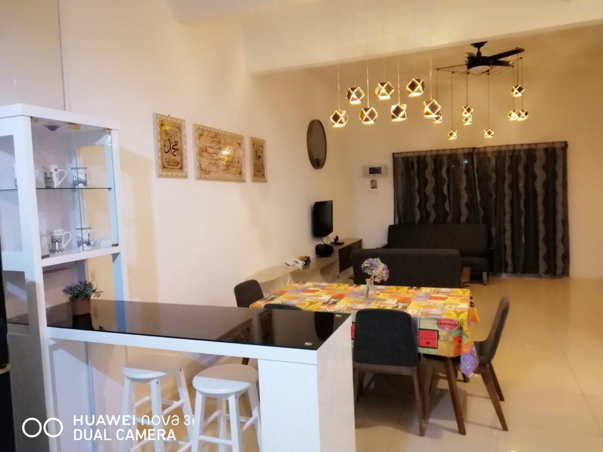 Alyaleesya Homestay Teres 브린창 외부 사진