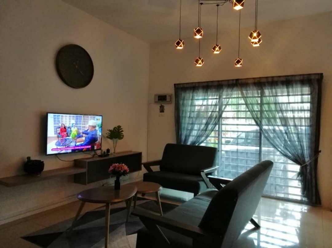 Alyaleesya Homestay Teres 브린창 외부 사진