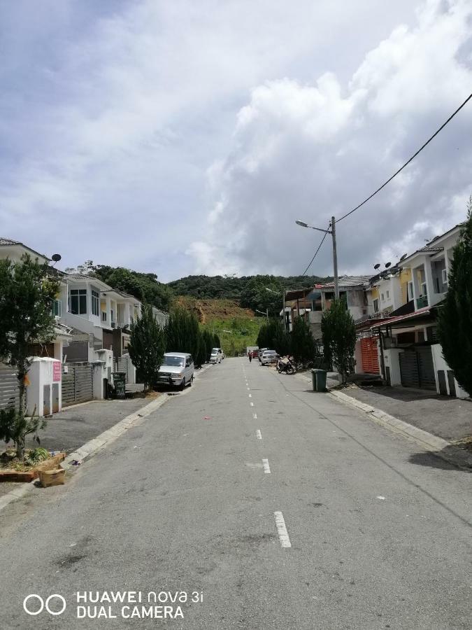 Alyaleesya Homestay Teres 브린창 외부 사진